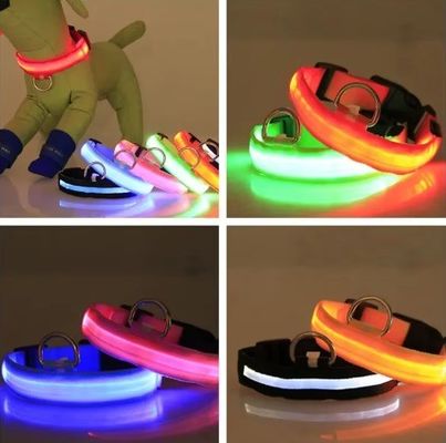 맞춤형 나일론 LED 밤 안전 깜박이는 빛 어두운 애완 동물 개 목걸이 로고와 리즈